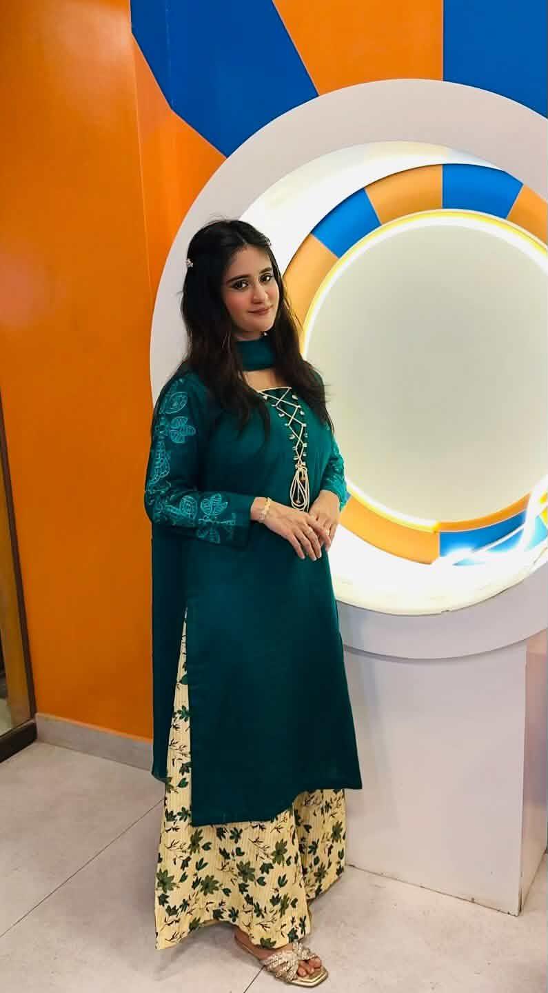45% Off Emerald 3 Piece Stitched Cotton Lawn Embroidered Dress