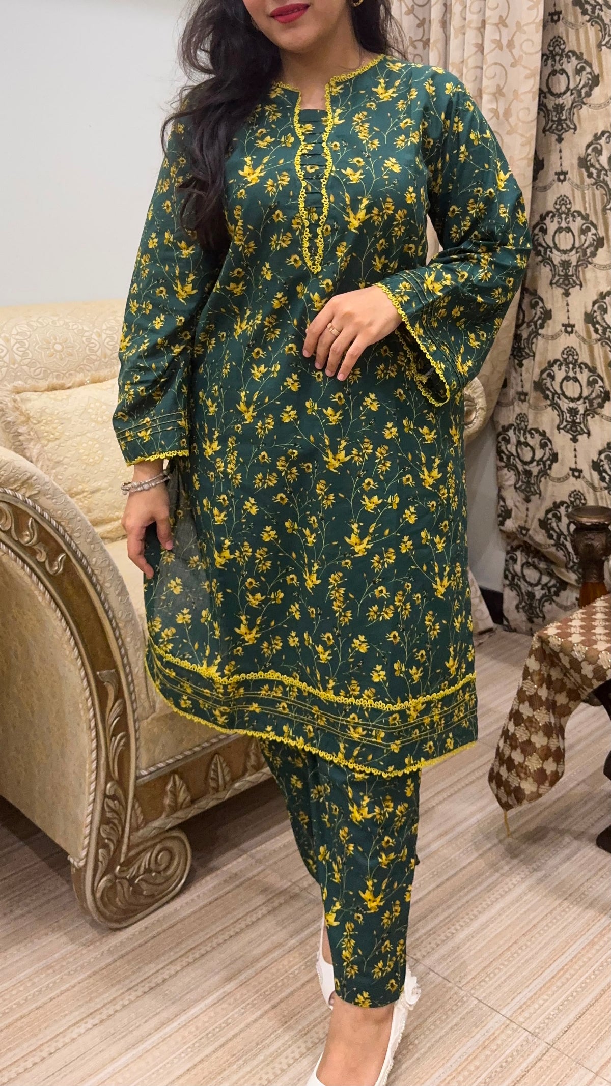 50% Off Mahak Printed Lawn Stitched 2 Piece (Shirt Trouser)